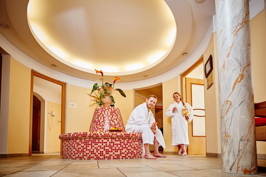 Akzent Hotel Bayerwald-Residenz Neukirchen  Exteriör bild
