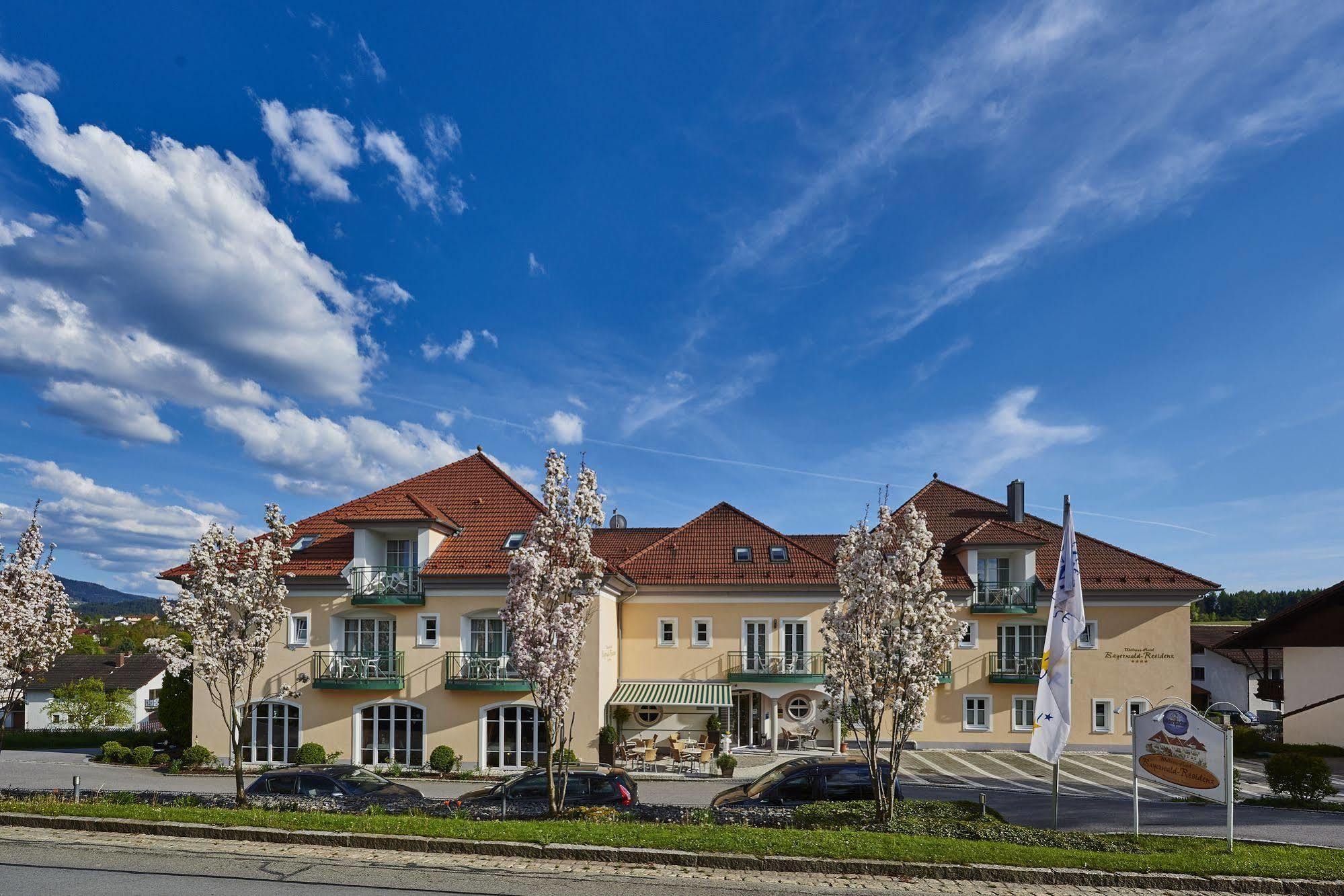 Akzent Hotel Bayerwald-Residenz Neukirchen  Exteriör bild