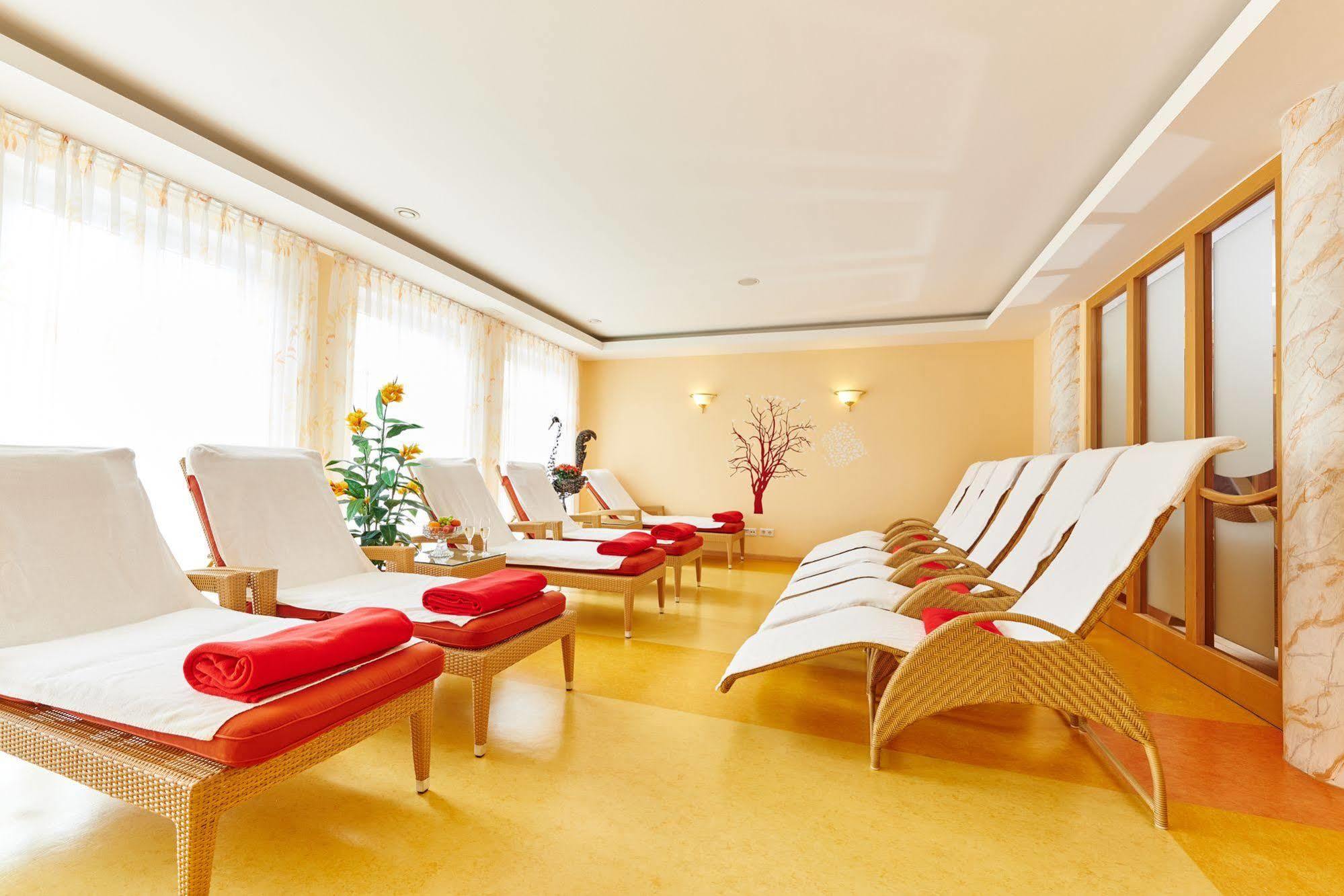 Akzent Hotel Bayerwald-Residenz Neukirchen  Exteriör bild