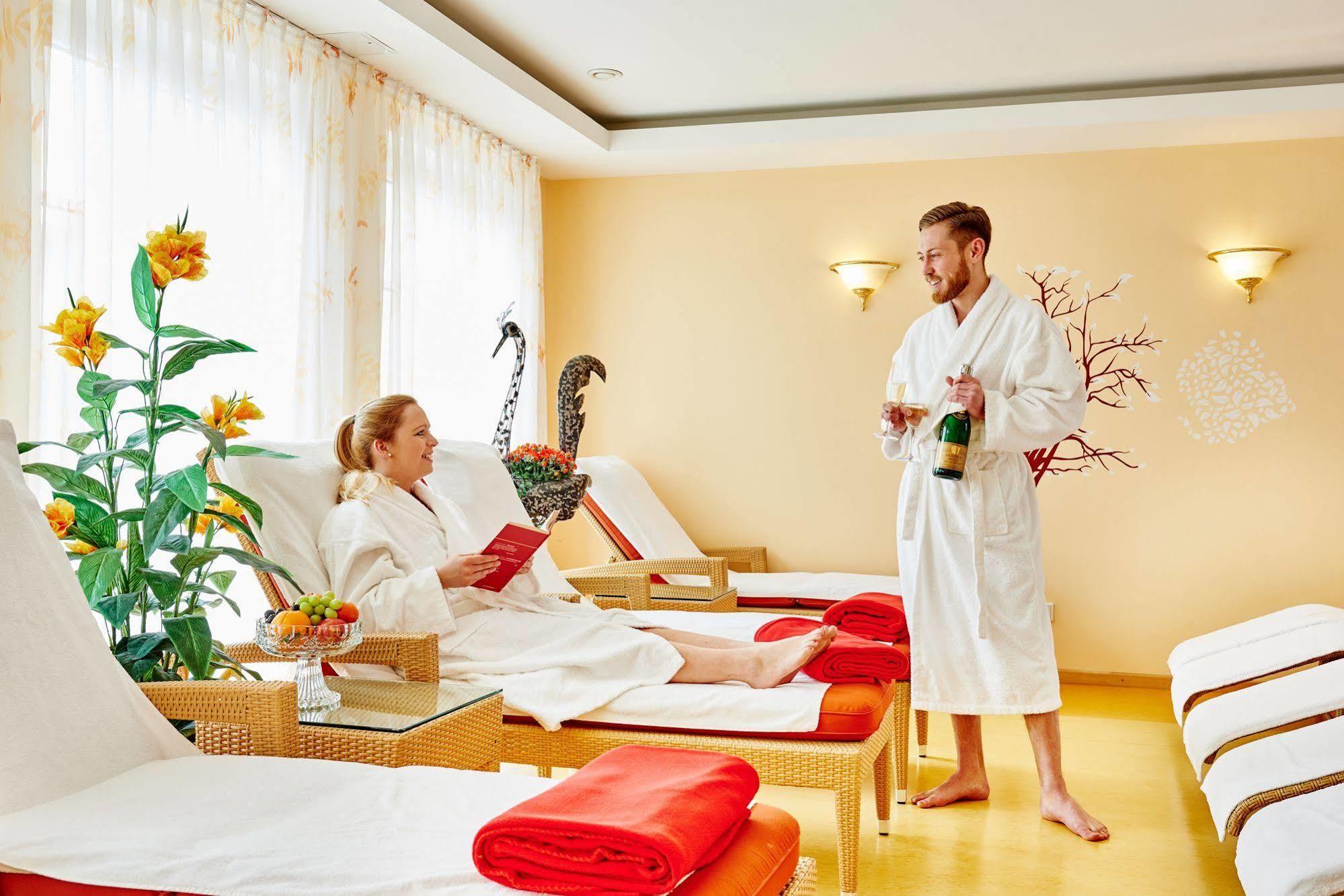 Akzent Hotel Bayerwald-Residenz Neukirchen  Exteriör bild